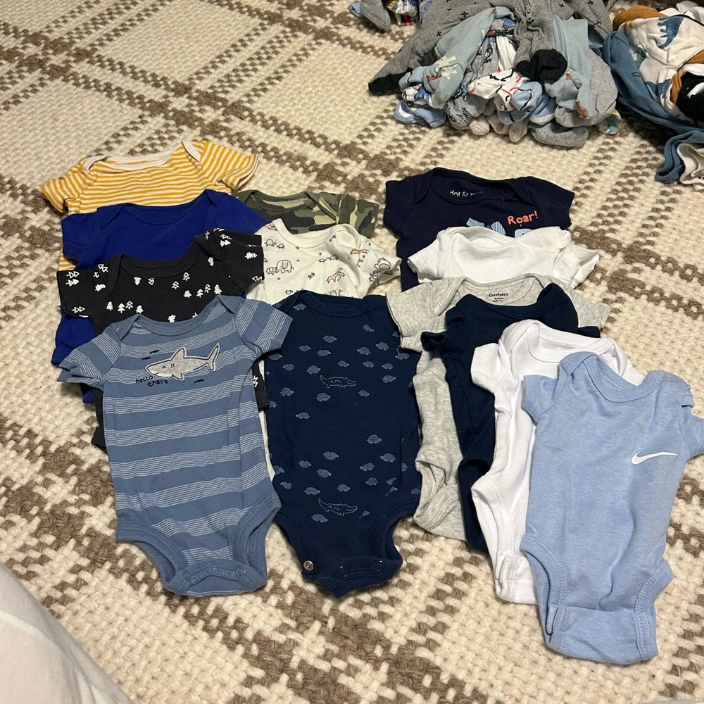 Newborn Baby Onesies bundle - Blue, White, Black